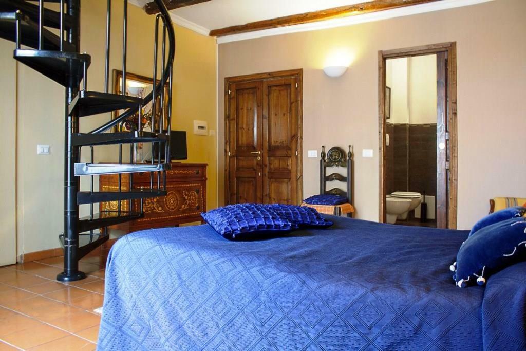 Donna Regina Dimora D'Epoca Lejlighed Napoli Eksteriør billede